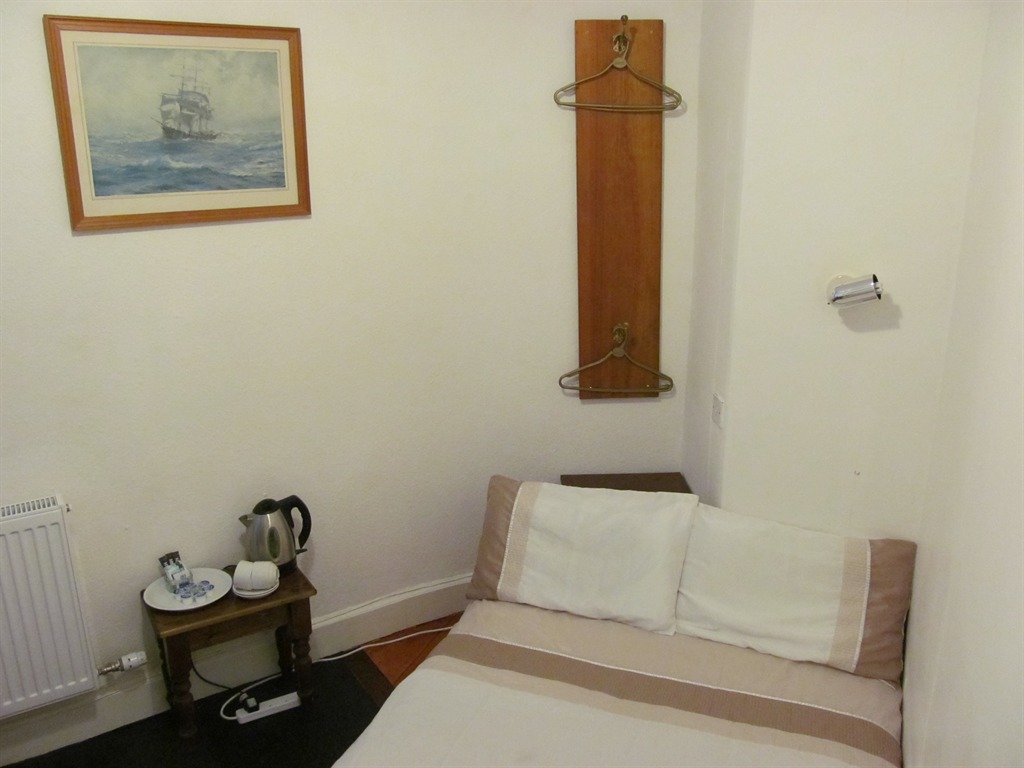 Double-Private Bathroom-Room 4 (Small  Room) Lantern Guest House