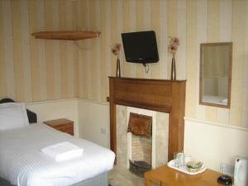Single Room with private bathroom Murrayfield Park Guest House